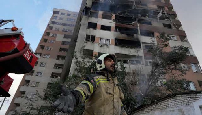 ذا كونفرزيشن || لماذا تحدّت إسرائيل ترامب وهاجمت إيران الآن؟ وما الذي قد يحدث لاحقًا؟