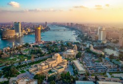 تصاعد الصراع بين إسرائيل وإيران.. "الإندبندنت": هل السفر إلى مصر آمن؟