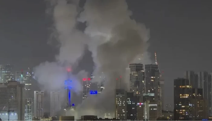 بالفيديو || بدء الرد الإيراني.. سقوط عشرات الصواريخ على تل أبيب وإصابة 63 إسرائيليًا