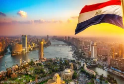 الضربة الإسرائيلية لإيران تُربك الأسواق وتضغط على الجنيه المصري في السوق الموازية