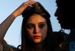 أعداد النساء ترتفع بالجيش الصهيوني بسبب هروب الجنود وتعدد الجبهات القتالية
