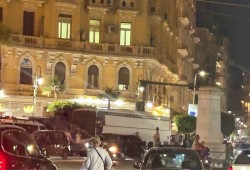 ترحيل وضرب ومصادرة جوازات... حكومة السيسي تشن حملة أمنية ضد متضامنين أجانب مع غزة