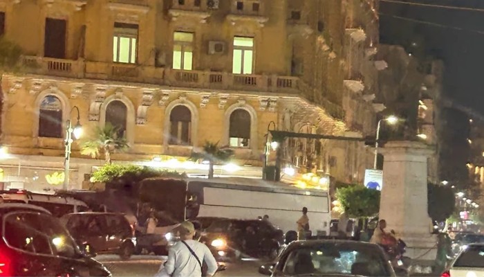 ترحيل وضرب ومصادرة جوازات... حكومة السيسي تشن حملة أمنية ضد متضامنين أجانب مع غزة