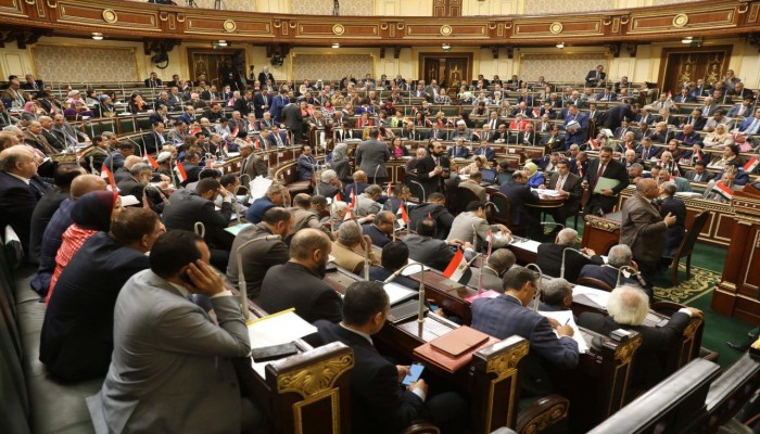 ماذا يعني إقرار موازنة 2025-2026 بعجز 1.454 تريليون جنيه؟
