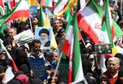 الآلاف يتظاهرون في طهران وعواصم عربية تنديدا بالهجمات الإسرائيلية
