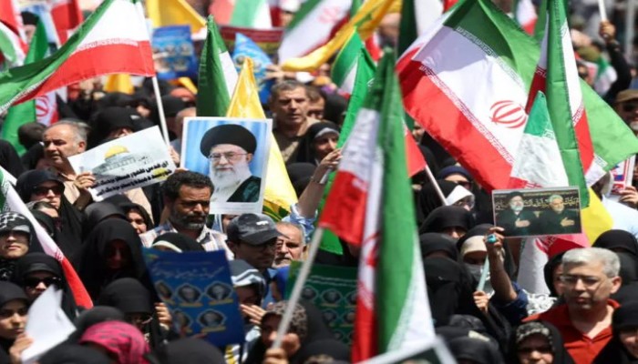 الآلاف يتظاهرون في طهران وعواصم عربية تنديدا بالهجمات الإسرائيلية