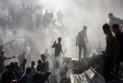 "المفرمة".. كيف تحولت نقاط توزيع المساعدات في غزة إلى مصائد موت؟