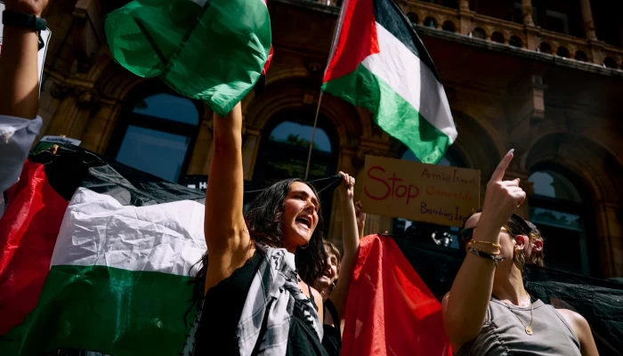 ميدل إيست آي || الناخبون البريطانيون حسموا موقفهم من غزة.. كيف سيرد القادة؟
