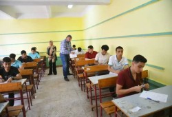أول امتحانات للثانوية العامة بعهد الوزير المزور... غش وعجز المعلمين وإغلاق الاستراحات المدرسية أبرز الأزمات