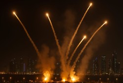 خبراء: إيران في معادلة صعبة بعد ضرب قاعدة العديد الأمريكية في قطر