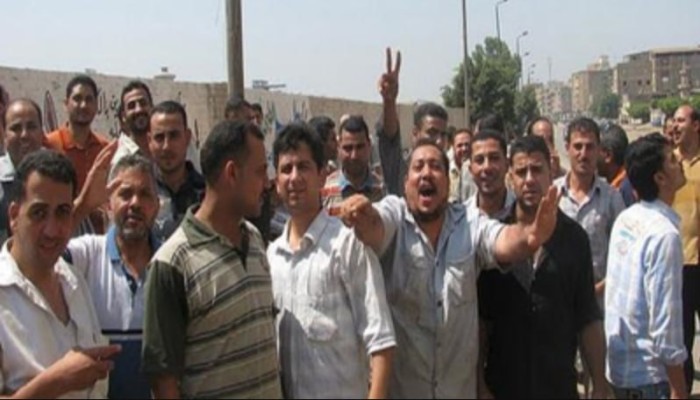 عمال اليومية بـ“المصرية للجملة” يطالبون بالتثبيت