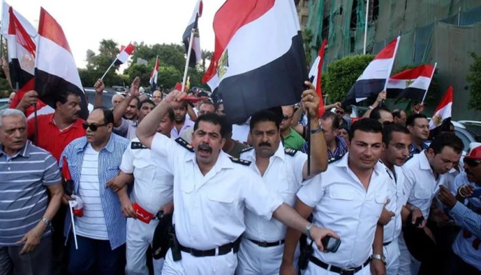 في الذكرى الـ12 لانقلاب السيسي.. كيف دفع المصريون ثمنًا باهظًا تحت حكم العسكر؟