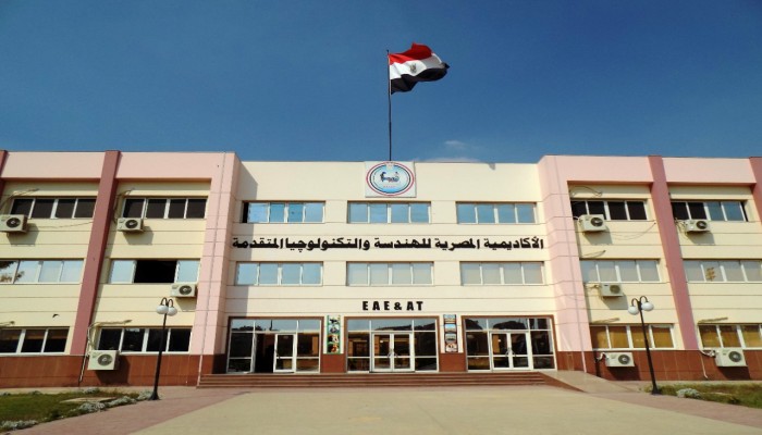 حكومة السيسي تبيع الوهم للحاصلين على الشهادة الإعدادية بمدارس برّاقة
