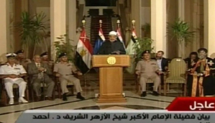 رفقاء انقلاب السيسي.. الأصابع المبتورة لبيان انقلاب 3 يوليو (شاهد)