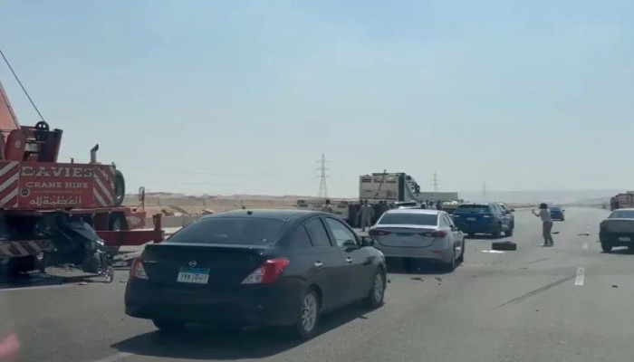 سائح يمني ينقذ أسرة مصرية من الموت على طريق السخنة (فيديو)