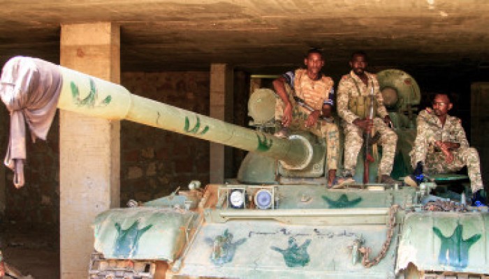 هل تتدخل مصر في حرب السودان بعد سيطرة "الدعم السريع" على المثلث الحدودي؟