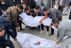 يوميات الإبادة في غزة.. حرب الـ642 يومًا تحصد آلاف الأرواح وتُبيد الحياة تحت القصف والتجويع