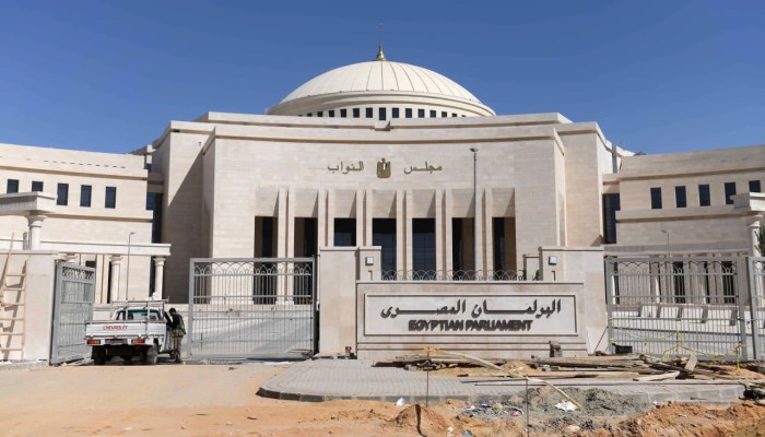 186 قانوناً في دور الانعقاد الخامس لبرلمان الانقلاب المصري.. إنجازات على الورق وغضب في الشارع