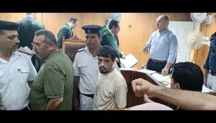 الحكم 15 سنة لسائق التريللا.. ونشطاء: كبش فداء للي ضيع المليارات وبيصيف بالعلمين