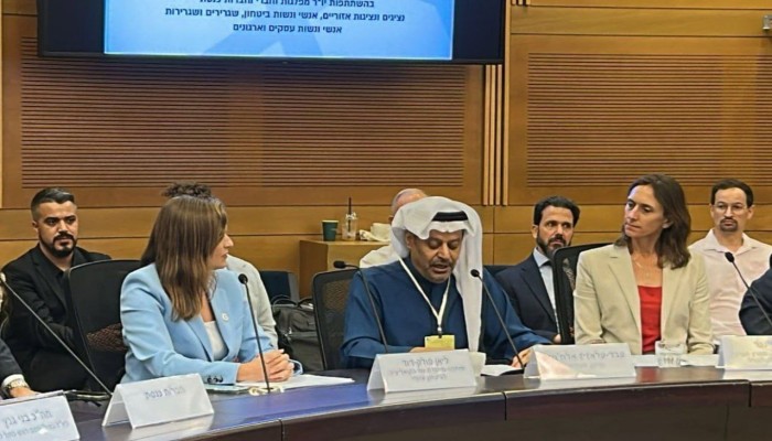 صحفي سعودي يدعو لتطبيع مشروط بدولة فلسطينية منزوعة السلاح ..شاهد الانبطاح
