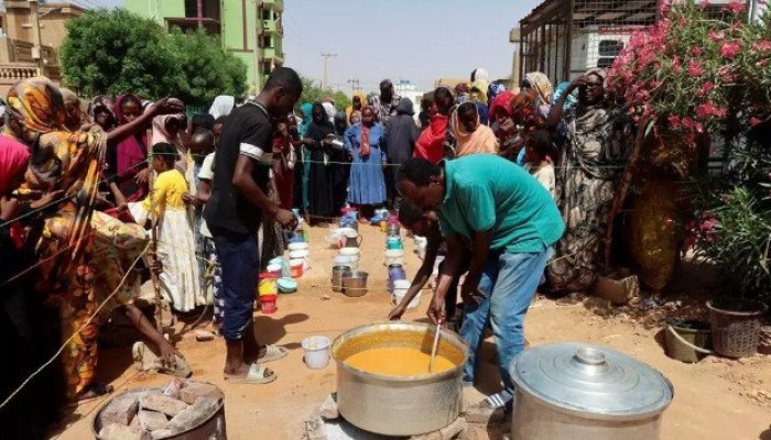 مع انهيار جديد للجنيه السوداني.. ثلاثية الجوع والمرض والجفاف تهدد ملايين الأطفال