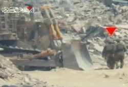 الاحتلال يقر بإصابة ضابط وجندي في سلاح الهندسة في غزة.. والمقاومة تتوعد بالمزيد