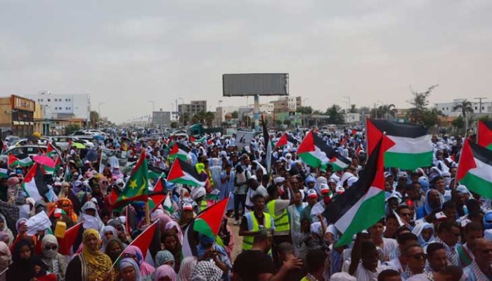 تظاهرات أمام السفارة الأمريكية بموريتانيا احتجاجًا على التجويع الممنهج في غزة