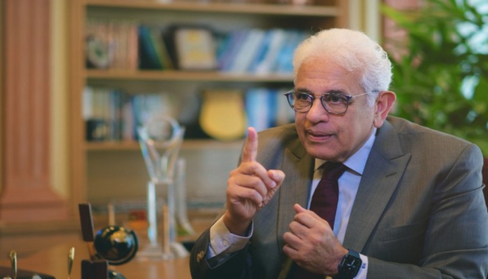 هل يسمع السيسي نصائح حسام بدراوي؟ أم يقود مصر للفوضى والانهيار؟