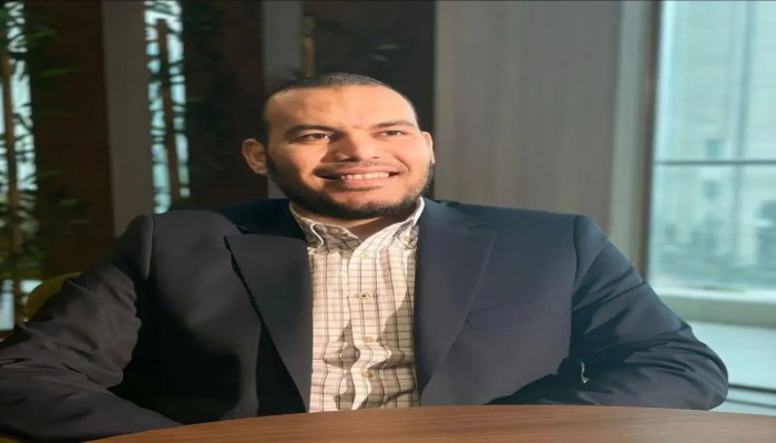 تركيا ترحل الداعية محمد عبدالحفيظ إلى وجهة غير معلومة