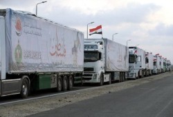 مصر تنفي تجويع غزة وإغلاق معبر رفح.. ونشطاء يتساءلون: فلماذا تعتقلون الفتيات وتمنعون المساعدات؟!