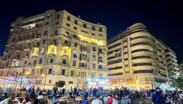 بعد نحنحة السيسي.. خبراء يؤكدون مضي الحكومة في قانون "الإيجار الجديد" وطرد ملايين السكان
