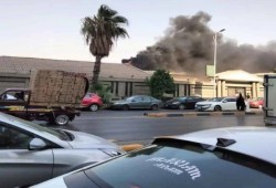 بالفيديو || حريق هائل يلتهم نادي القضاة النهري بالعجوزة