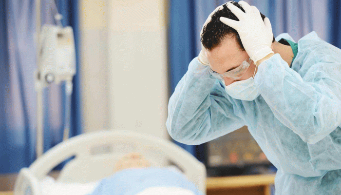 تزايد ضحايا الفشل الطبي الذريع في الآونة الأخيرة.. الأسباب والتداعيات