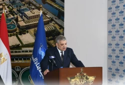 66% خسائر بالدولار.. اعتراف رسمي بسقوط إيرادات قناة السويس