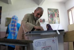 الآلاف أبطلوا أصواتهم في صناديق "الشيوخ" بعد تلقيهم أموال ورشاوى "مستقبل مصر".. رسائل كاشفة