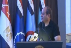 من الكلية الحربية: السيسي "المتعاص" يحاول التهرب من دماء المصريين في رابعة وغزة... كيف رد النشطاء؟