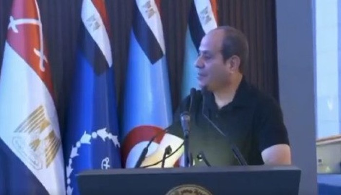 من الكلية الحربية: السيسي "المتعاص" يحاول التهرب من دماء المصريين في رابعة وغزة... كيف رد النشطاء؟