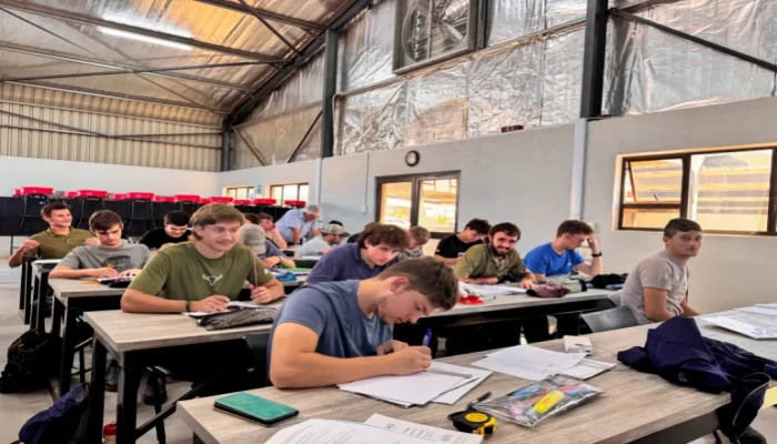 منها المدير الإنسا-آلي.. 10 تخصصات جامعية مستقبلية تضمن لك وظيفة براتب مرتفع