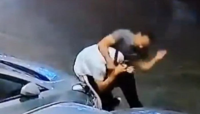 إحالة ضابط نادي القضاة للنيابة لن يوقفه...عنف الشرطة ضد المدنيين مسلسل ممتد بحماية السيسي "فيديوهات"