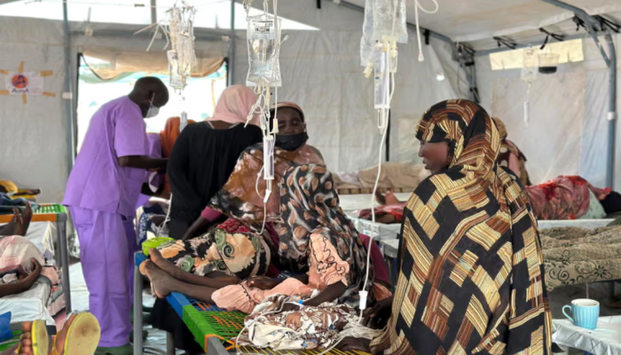 الجارديان || تفشي الكوليرا في السودان يودي بحياة 40 شخصًا في أسبوع وسط عجز المراكز الصحية