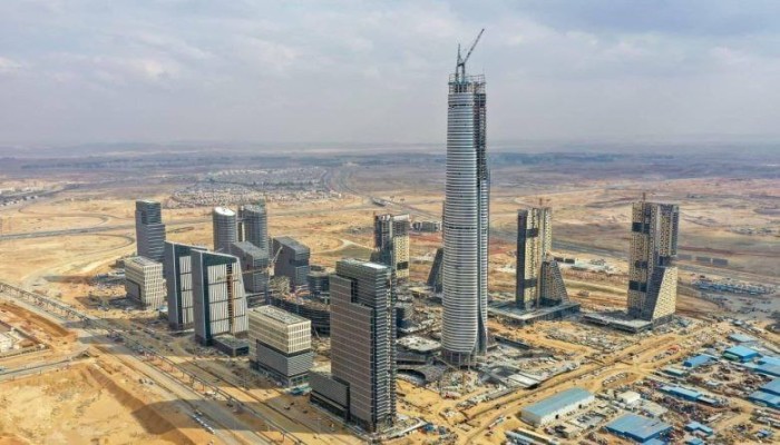 25 مليار جنيه للبنية التحتية في العاصمة الإدارية خلال 6 أشهر.. إنفاق ضخم في ظل أزمة اقتصادية خانقة