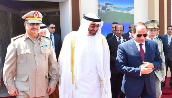 تقارير تكشف دور الإمارات وحفتر في تمكين “الدعم السريع” من السيطرة على المثلث الحدودي بين مصر والسودان وليبيا