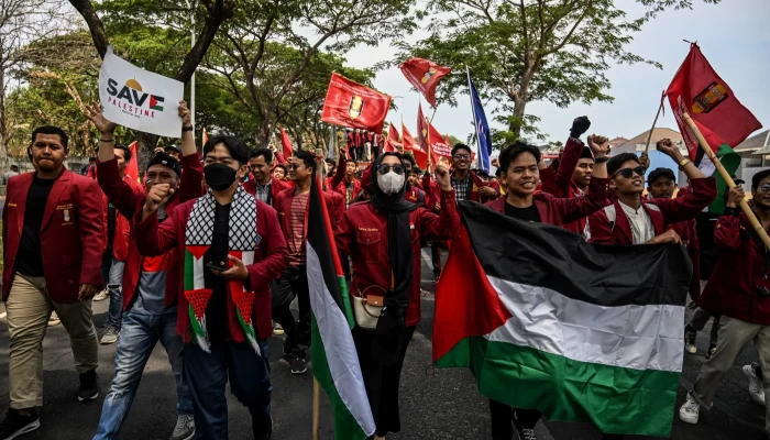 ميدل إيست آي|| إندونيسيا لا تستطيع الادعاء بدعم فلسطين بينما ترسل طلابها إلى إسرائيل