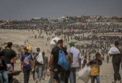ميدل إيست مونيتور|| التجويع كسلاح إبادة... إسرائيل تعيد تعريف الحياة في غزة