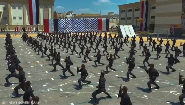 ماذا تعني مصر بتدريب 5 آلاف عنصر أمني فلسطيني؟ وما علاقة دحلان ووكيف ردت حماس ؟