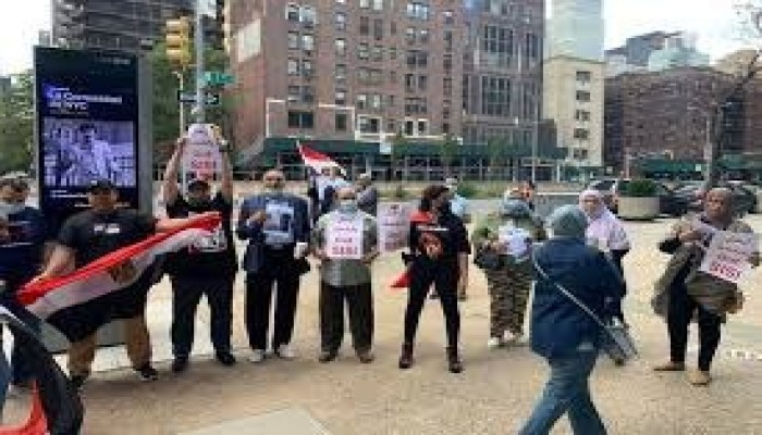 فضيحة تعاطي الدبلوماسية المصرية مع متظاهري دعم غزة بالخارج... نفس الفشل والقمع