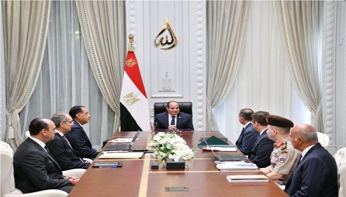 اجتماع "الاتصالات" .. هل السيسي يبحث عن تطوير تقني أم توسيع القمع وتأمين الكرسي؟