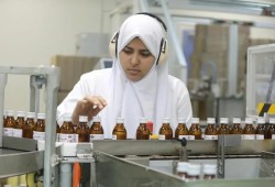 صناعة الدواء بين الواقع والتصريحات الرسمية: تصدير للخارج وأزمة نقص في الداخل (فيديو)