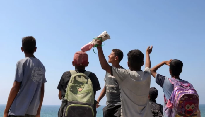 ميدل إيست آي || إسقاط المساعدات على غزة: مرهم لذنب الغرب
