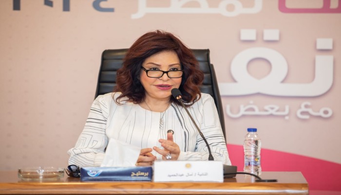 "يبدأ 5 فجرًا" مقترح برلماني يصطدم بمنظومة عمل متهالكة.. هل تُصلِح عقارب الساعة ما أفسدته إدارة السيسي؟